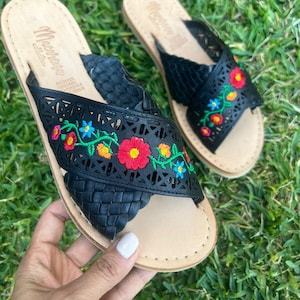 Huarache Sandal ~ All Sizes Boho- Hippie Vintage ~ Mexican Style ~ Colorful Leather ~ Mexican Huaraches