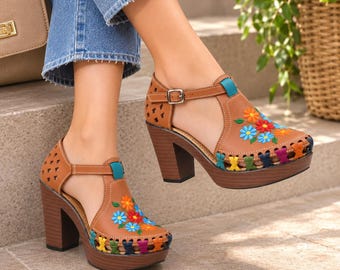 Huarache Sandal ~ All Sizes Boho- Hippie Vintage ~ Mexican Style ~ Colorful Leather ~ Mexican Huaraches