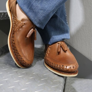 Mens Huarache Sandal ~ All Sizes Boho- Hippie Vintage ~ Mexican Style ~ Colorful Leather ~ Mexican Huaraches ~ Shoes  ~ Shoes  Leather