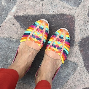 Huarache Sandal ~ All Sizes Boho- Hippie Vintage ~ Mexican Style ~ Colorful Leather ~ Mexican Huaraches