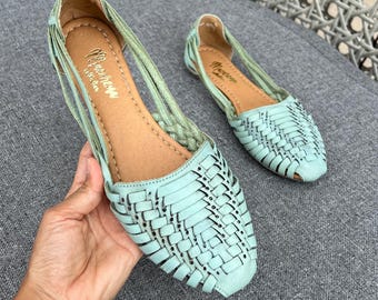 Huarache Sandal ~ All Sizes Boho- Hippie Vintage ~ Mexican Style ~ Colorful Leather ~ Mexican Huaraches