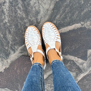 Huarache Sandal ~ All Sizes Boho- Hippie Vintage ~ Mexican Style ~ Colorful Leather ~ Mexican Huaraches