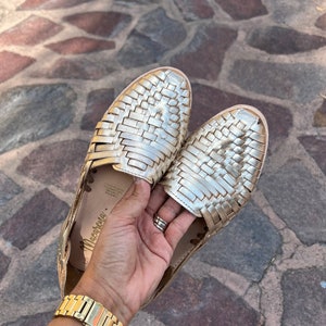 Sandales Huarache pour femmes Toutes les tailles Chaussures bohèmes vintage hippie Style mexicain Huaraches mexicaines Chaussures en cuir mexicaines image 1