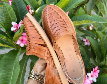 Huarache Sandal ~ All Sizes Boho- Hippie Vintage ~ Mexican Style ~ Colorful Leather ~ Mexican Huaraches