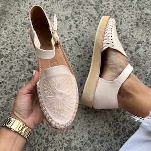 Huaraches bianche hotsell