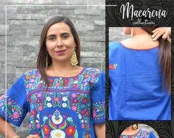 Colorful Ladies Chiapas ~ Traditional Mexican Blouse ~ Huipil Shirt ~ Embroidered Top ~ Flowered Shirt ~ Embroidered Flowers ~ Floral Blouse