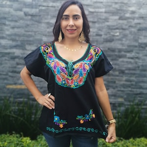 White Huipil Chiapas Womens Blouse Embroidered by Hand ~ Traditional Mexican Shirt ~ Colorful Flowered Shirt ~ Floral Blouse ~Ethnic Style