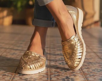 Gold Huarache Sandal ~ All Sizes Boho- Hippie Vintage ~ Mexican Style ~ Colorful Leather ~ Mexican Huaraches