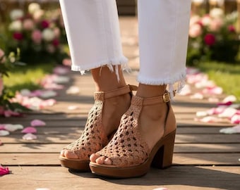 Huarache Sandal ~ All Sizes Boho- Hippie Vintage ~ Mexican Style ~ Colorful Leather ~ Mexican Huaraches