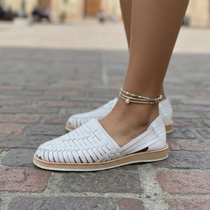 Handgefertigte Ledersandalen im Stil von Noyre