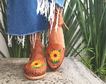 Huarache Sandal ~ All Sizes Boho- Hippie Vintage ~ Mexican Style ~ Colorful Leather ~ Mexican Huaraches