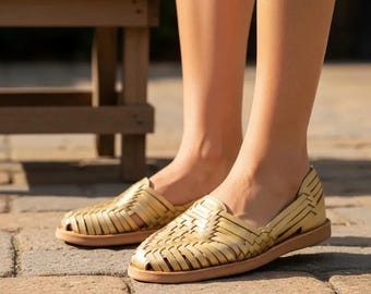 Sandalias Huarache de cuero dorado - Zapatos bohemios mexicanos hechos a mano
