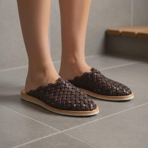 Sandália Huarache de couro feita à mão - Tamancos mexicanos trançados
