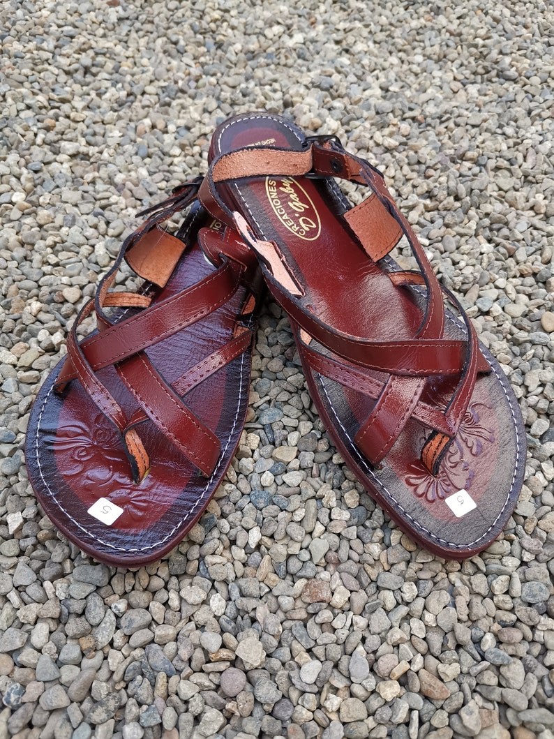 Vintage Sandals | Wedges, Espadrilles – 30s, 40s, 50s, 60s, 70s     Huarache Sandal ~ All Sizes Boho- Hippie Vintage ~ Mexican Style ~ Colorful Leather ~ Mexican Huaraches  AT vintagedancer.com