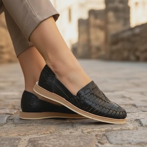 Black Leather Huarache Sandals – Handmade Mexican Style Shoes
