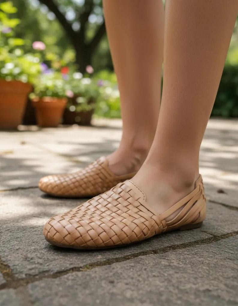 Sandalias Huarache de cuero hechas a mano – Zapatos mexicanos tejidos para el verano imagen 9