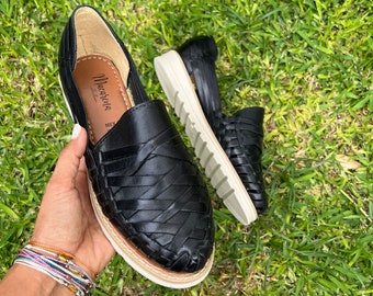Huarache Sandal ~ All Sizes Boho- Hippie Vintage ~ Mexican Style ~ Colorful Leather ~ Mexican Huaraches