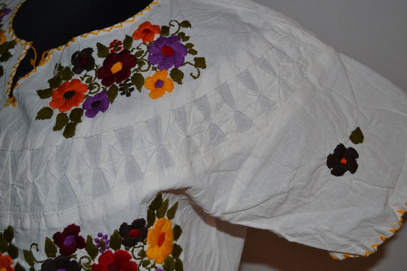 Gorgeous Vintage Embroidered hand woven Ethnic Floral Huipil Shirt