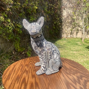 Huichol Art Sculpture Dog - Huichol Crafts Handmade Chaquer - Dog