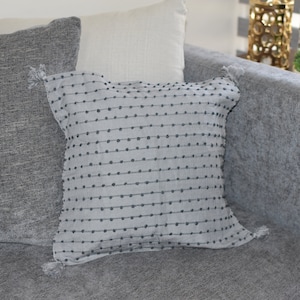 Mexican Embroidered Pillow ~ Colorful Handmade Pillow ~ Throw Pillow ~ Pillow Cover ~ Mexican Decor ~ Chiapas Pillow ~ Cushion ~ Home Décor