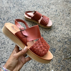 Huarache Sandal ~ All Sizes Boho- Hippie Vintage ~ Mexican Style ~ Colorful Leather ~ Mexican Huaraches