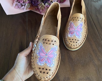 Huarache Sandal for Women ~ Todas las tallas Boho- Hippie Vintage ~  Huaraches Mexicanos ~ Butterfly Embroidery ~ Handmade ballerina