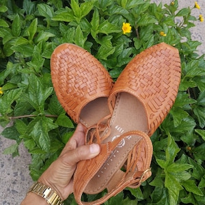 Vintage Sandals | Wedges, Espadrilles – 30s, 40s, 50s, 60s, 70s     Huarache Sandal ~ All Sizes Boho- Hippie Vintage ~ Mexican Style ~ Colorful Leather ~ Mexican Huaraches  AT vintagedancer.com