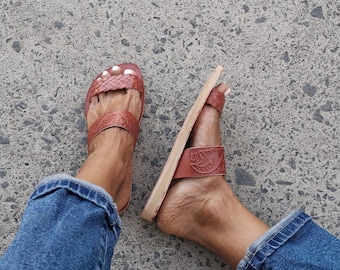 Huarache Sandal ~ All Sizes Boho- Hippie Vintage ~ Mexican Style ~ Colorful Leather ~ Mexican Huaraches