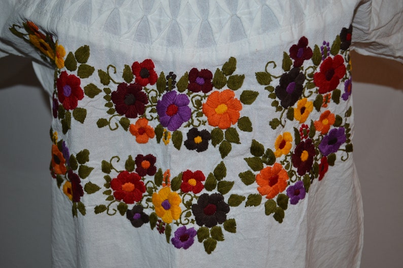 Gorgeous Vintage Embroidered hand woven Ethnic Floral Huipil Shirt