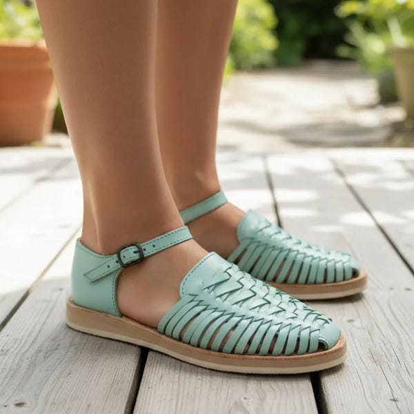 Huarache Sandal ~ All Sizes Boho Style - Hippie Vintage Style ~ Mexican Style ~ Colorful Leather ~ Mexican Huaraches~ Ankle Strap Sandal