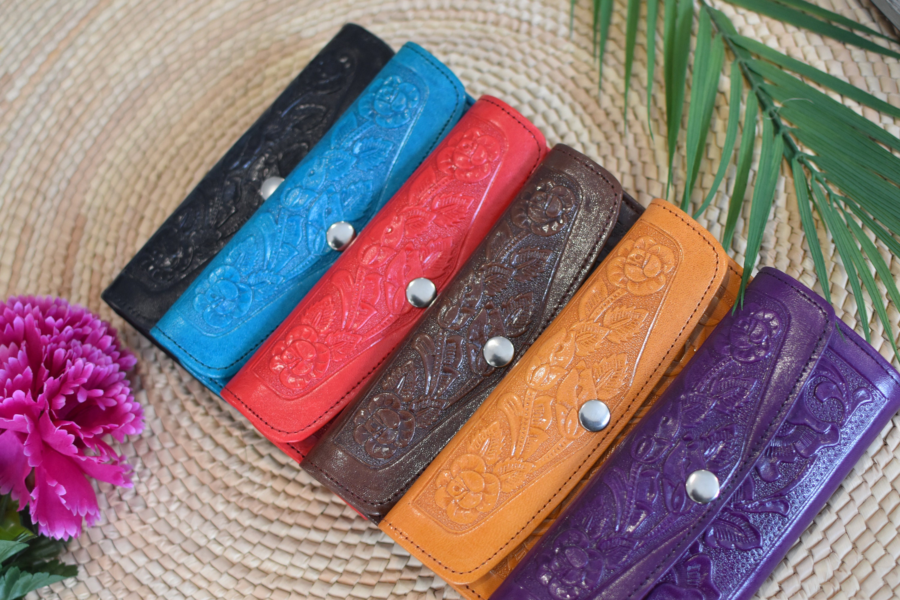Leather wallet Handmade Embroidered Flowers Bag Purse Chiapas