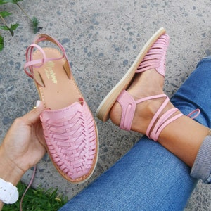 Huarache Sandal ~ All Sizes Boho- Hippie Vintage ~ Mexican Style ~ Colorful Leather ~ Mexican Huaraches