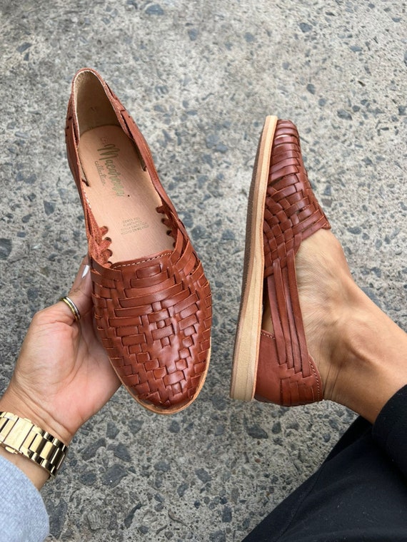 Como limpiar sandalias de cuero para hombre - The Elegant Oxford