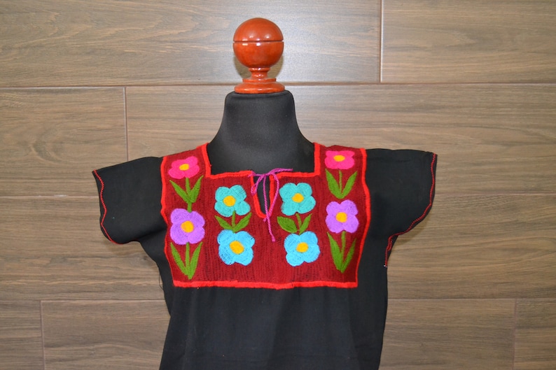 Gorgeous Vintage Embroidered hand woven Ethnic Floral Huipil Shirt