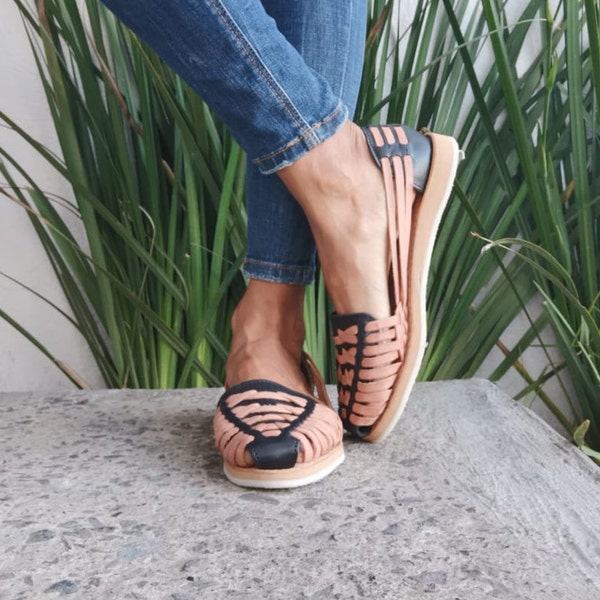 Huarache Sandal ~ All Sizes Boho- Hippie Vintage ~ Mexican Style ~ Colorful Leather ~ Mexican Huaraches