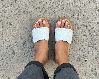 Huarache Sandal ~ All Sizes Boho- Hippie Vintage ~ Mexican Style ~ Colorful Leather ~ Mexican Huaraches