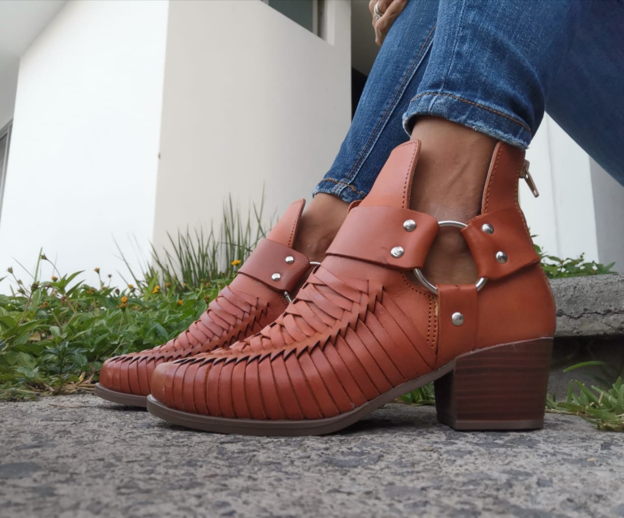 10 dollar womens boots