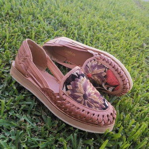 Huarache Sandal ~ All Sizes Boho- Hippie Vintage ~ Mexican Style ~ Colorful Leather ~ Mexican Huaraches