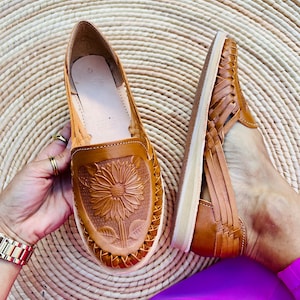 Sandalia Huarache Todas las tallas Boho Hippie Vintage Estilo Mexicano Cuero troquelado girasol Huaraches Mexicanos zdjęcie 1