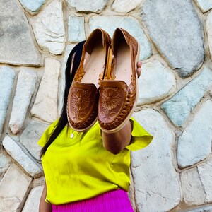 Sandalia Huarache Todas las tallas Boho Hippie Vintage Estilo Mexicano Cuero troquelado girasol Huaraches Mexicanos imagen 6