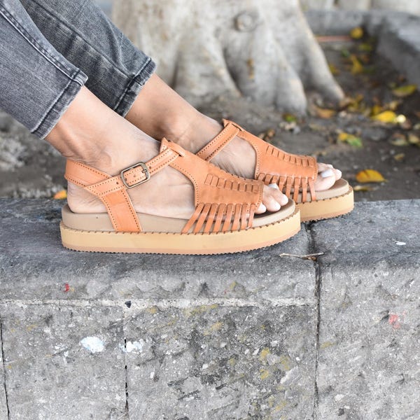 Sandalias Huarache de cuero hechas a mano – Zapatos mexicanos estilo boho con tira en el tobillo