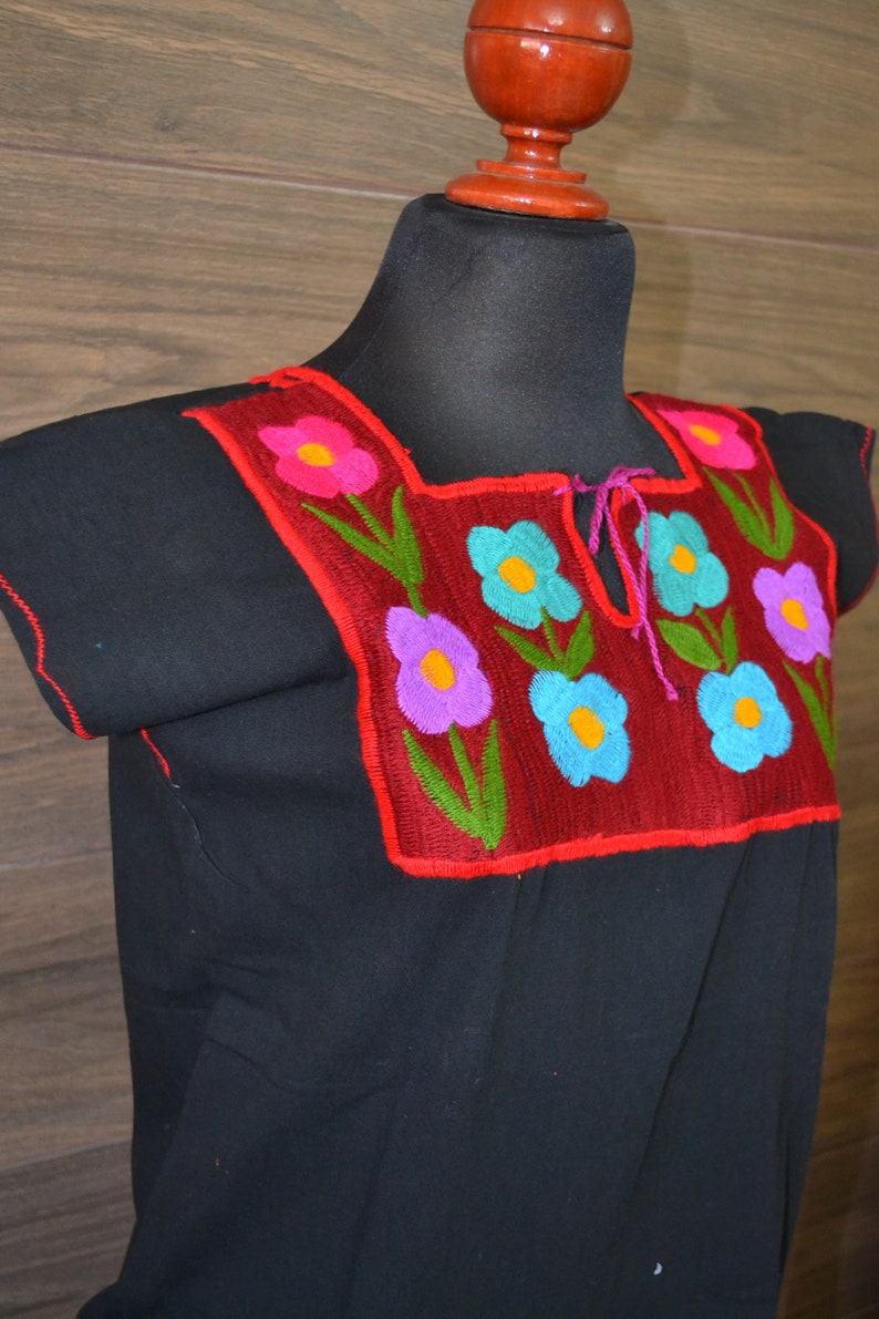 Gorgeous Vintage Embroidered hand woven Ethnic Floral Huipil Shirt