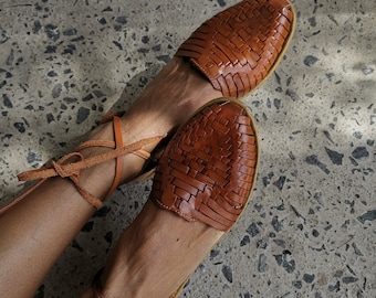 Huarache Sandal ~ All Sizes Boho- Hippie Vintage ~ Mexican Style ~ Colorful Leather ~ Mexican Huaraches