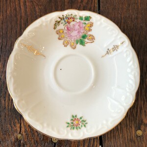 Saucer Japan flower pattern
