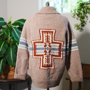 Vintage 60s 70s Cowichan Wool Native Motif Beige Blue Rust red Stripe Zip Up Extra Large XL Oversized Chunky Hand-Knit Cardigan Sweater