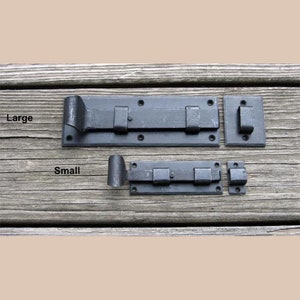 Colonial Surface Slide Bolt with Curled Handle (2 sizes)