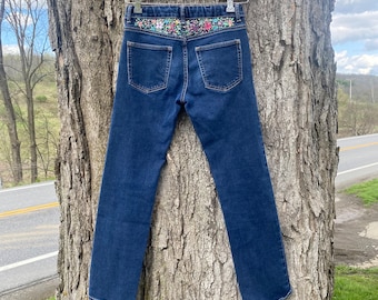 Embroidered girls jeans. 14. GAP. Embroidered denim. Big girl jeans.  preteen.  Embroidery. Upcycled. Refashioned. Embroidered flowers.