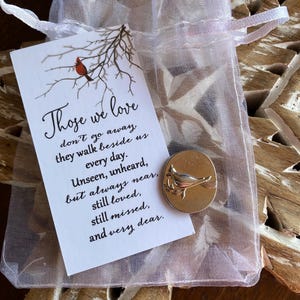Cardinal Memorial Gift: Pocket Coin & Sentiment Card