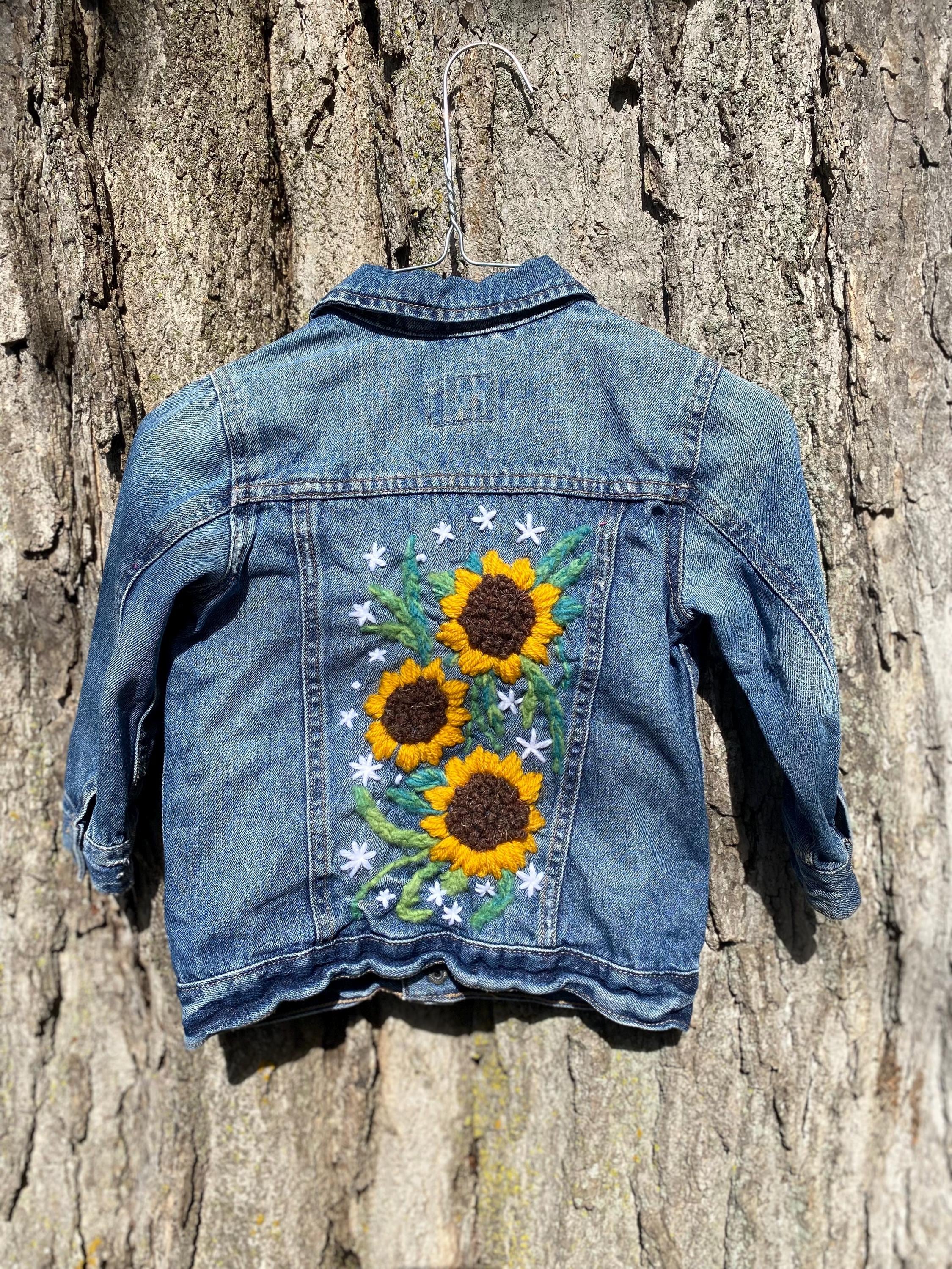 リトルサニーバイト　Flower print denim jacket Flower Garden Jean Jacket // Toddler Hand Embroidered Denim