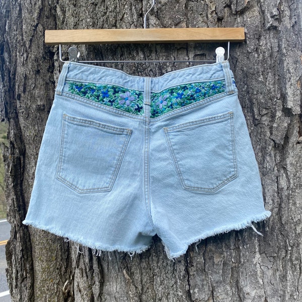 Embroidered jean shorts. 4. Blue colors.  Cut offs.  Denim jean shorts.  Denim shorts. Brown shorts. Hippie. Boho. Gypsy.